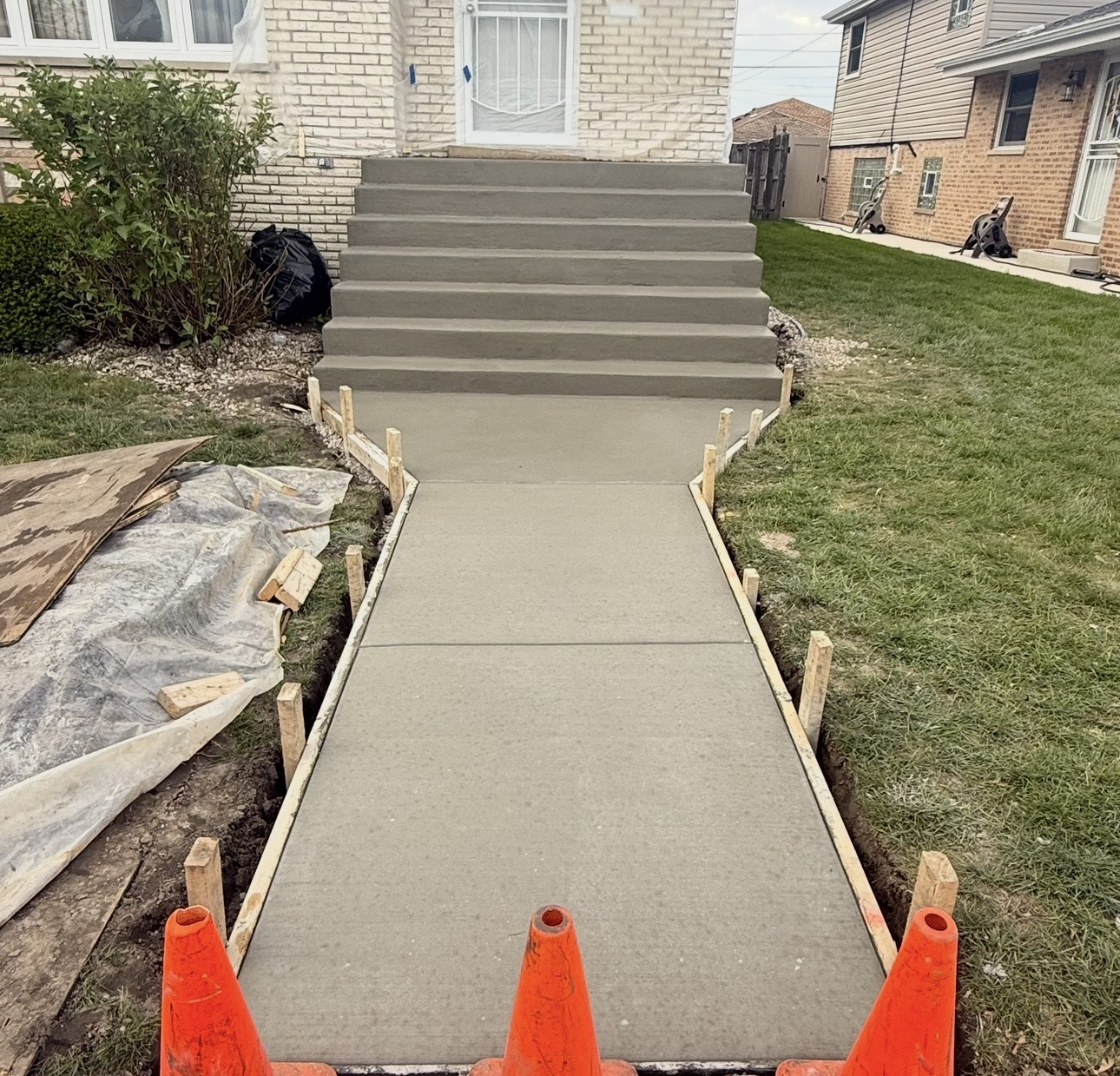 Poured Concrete Stairs & Walk